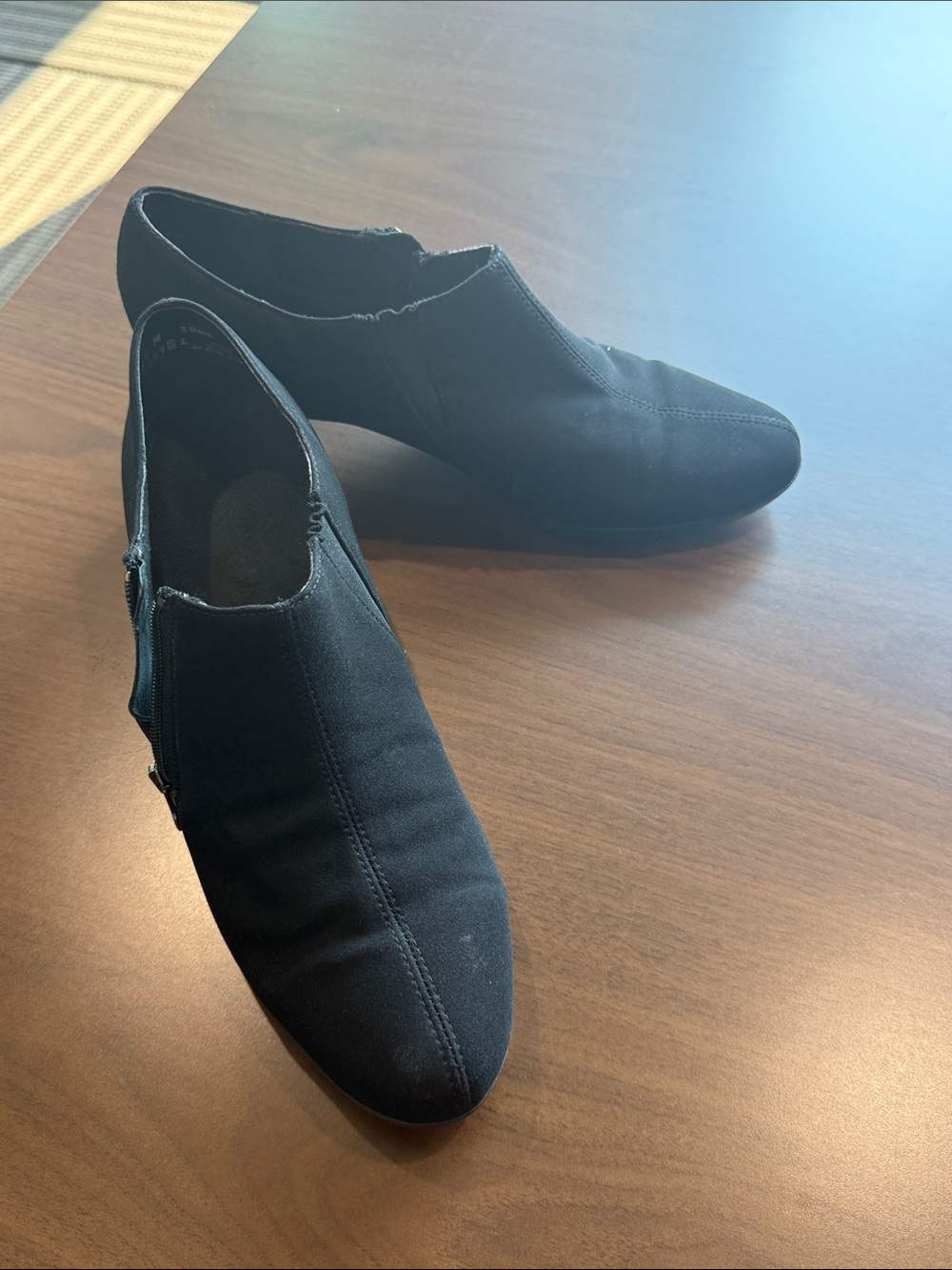Munro Black Ankle Booties with Side Zip